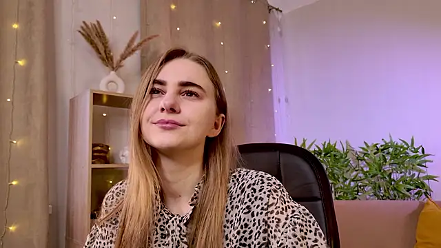 Erica Grace online show from February 16, 6:09 am