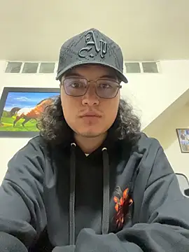 Snapshot of Samael_Garro chatting on February 5, 10:14 pm Samael Garro online show from February 5, 10:14 pm