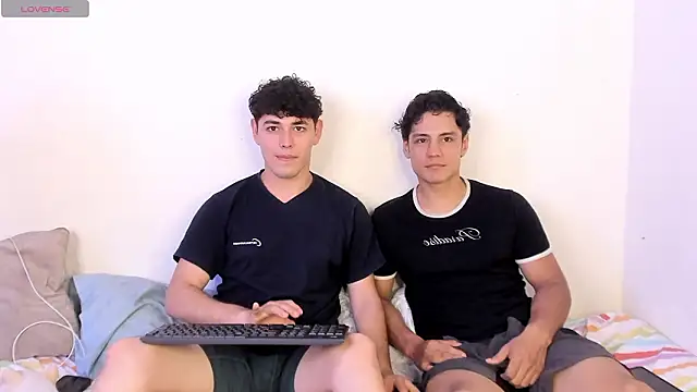 Snapshot of hans_andres17 chatting on February 16, 12:51 am hans andres17 online show from February 16, 12:51 am