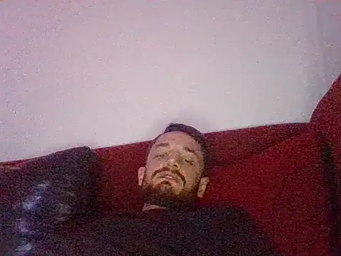 Snapshot of demetlara chatting on February 25, 2:21 am demetlara online show from February 25, 2:21 am