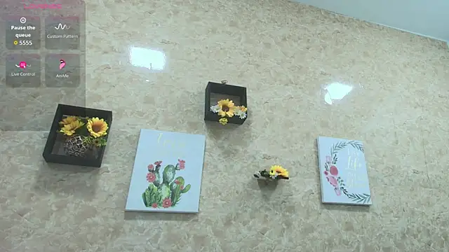 Snapshot of Sophie_Tyler chatting on March 16, 1:26 pm Sophie Tyler online show from March 16, 1:26 pm