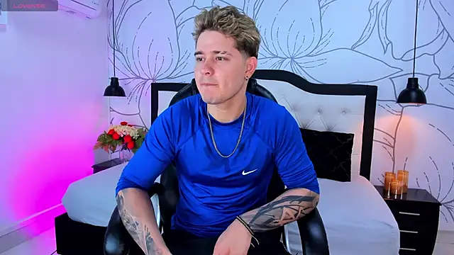 rayan linxx online show from March 14, 7:41 pm