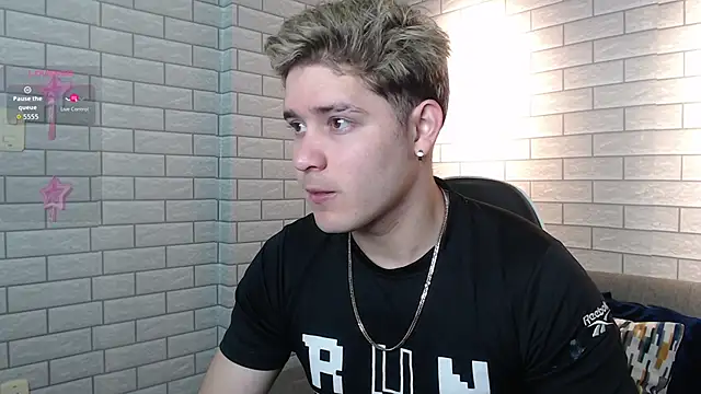 Snapshot of rayan_linxx chatting on March 23, 7:51 pm rayan linxx online show from March 23, 7:51 pm