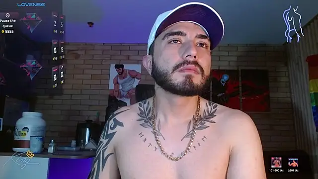 Snapshot of dave_wolf7 chatting on April 2, 8:45 am dave wolf7 online show from April 2, 8:45 am