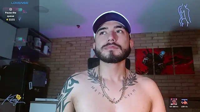 Snapshot of dave_wolf7 chatting on April 3, 9:18 am dave wolf7 online show from April 3, 9:18 am