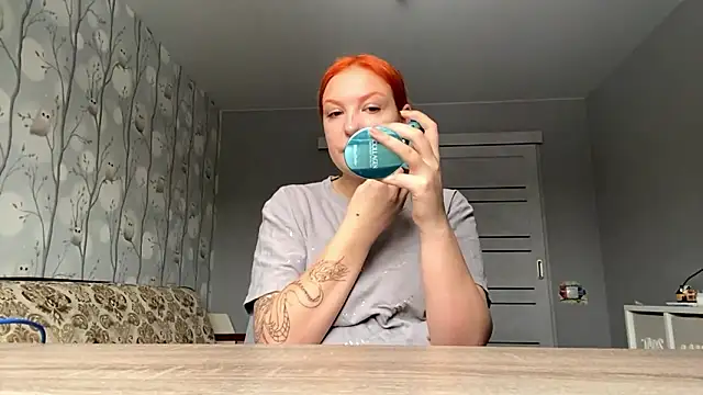 KrisCutia online show from February 8, 5:11 am