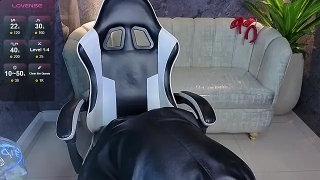 Lisa Doll Tx online show from March 28, 8:58 am