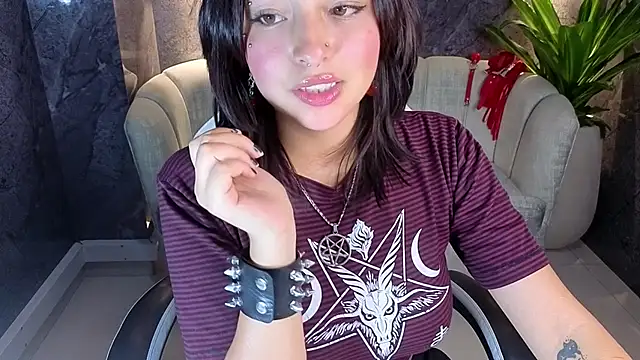 Lisa Doll Tx online show from March 29, 7:36 pm