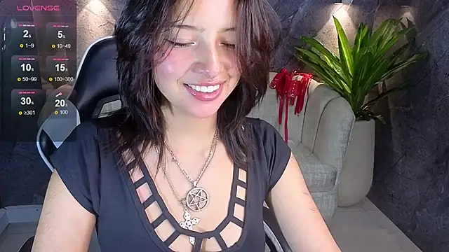 Lisa Doll Tx online show from March 31, 7:47 pm