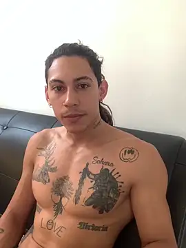 hottiebomb online show from February 11, 2:55 pm