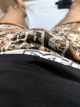 MOREN044 online show from March 21, 4:17 am