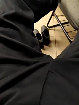 MOREN044 online show from March 21, 10:35 pm