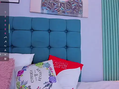 Venuz 01 online show from February 11, 9:09 pm