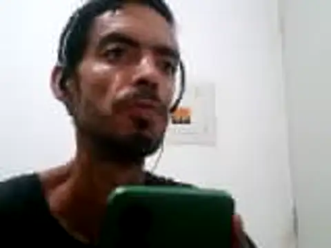 Snapshot of Swicth_love chatting on February 17, 4:31 am Swicth love online show from February 17, 4:31 am