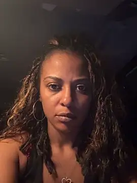 Snapshot of Goldie_Glows63 chatting on March 12, 1:56 am Goldie Glows63 online show from March 12, 1:56 am