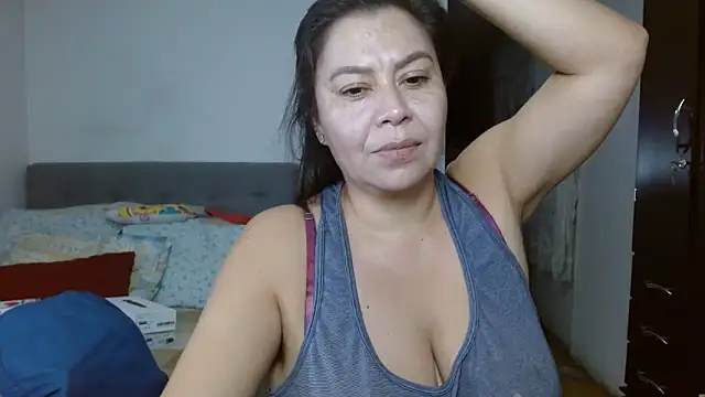Snapshot of Karo_sexy chatting on February 10, 4:30 am Karo sexy online show from February 10, 4:30 am