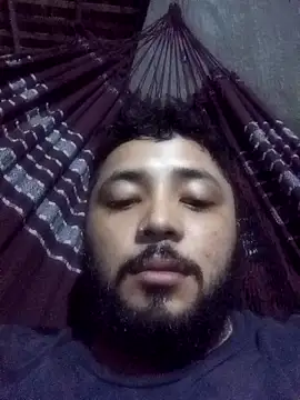 Snapshot of Frederico3302 chatting on April 19, 5:18 am Frederico3302 online show from April 19, 5:18 am