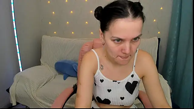 RealJessy  online show from February 12, 3:23 am