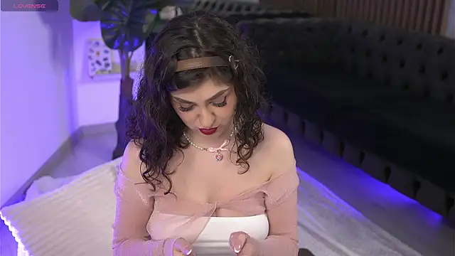 VansessaNyx online show from April 2, 8:06 pm