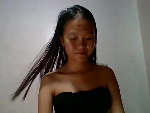 Yourlilpinayy online show from April 27, 10:08 pm