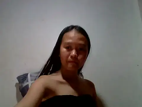 Yourlilpinayy online show from May 2, 10:42 am