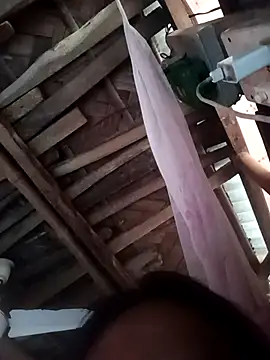 Snapshot of Queen_brishty05 chatting on February 13, 10:33 am Queen brishty05 online show from February 13, 10:33 am