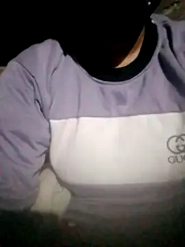 Snapshot of Queen_brishty05 chatting on February 18, 10:50 pm Queen brishty05 online show from February 18, 10:50 pm