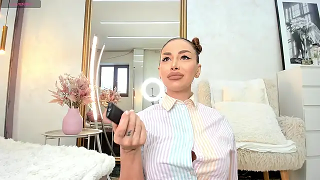 ElinaMoon  online show from February 27, 6:57 am