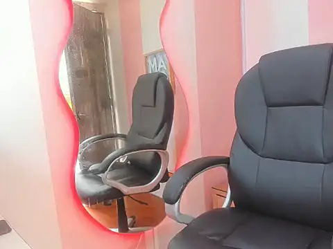 Snapshot of Carolinasexx26 chatting on February 21, 3:13 pm Carolinasexx26 online show from February 21, 3:13 pm