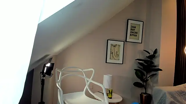 lili  sex online show from February 10, 12:09 pm