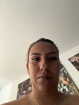 olivia velvett online show from May 12, 4:48 pm