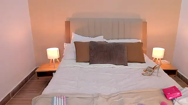 Snapshot of katt_souza1 chatting on March 4, 11:44 pm katt souza1 online show from March 4, 11:44 pm