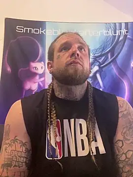 Smokebluntafterblunt online show from April 28, 3:22 am