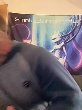 Smokebluntafterblunt online show from May 11, 2:56 pm