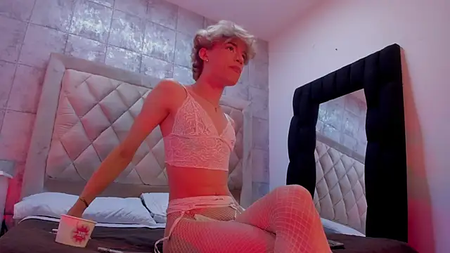 AngelDoll 1 online show from March 1, 4:47 am