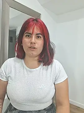 Katey Curvy01  online show from March 18, 11:24 am