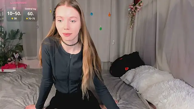 lada2k4 online show from May 4, 5:47 am