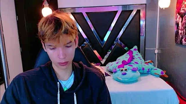 Liam Green1 online show from February 10, 11:47 am