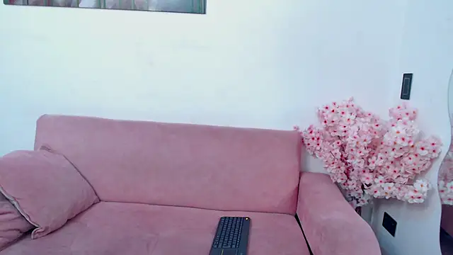 Kitty f00x online show from April 29, 8:59 pm
