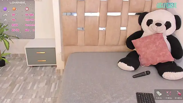 ValentiinaMoon online show from March 28, 8:08 pm