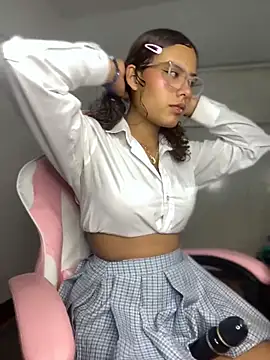 Rylia online show from March 5, 1:29 pm