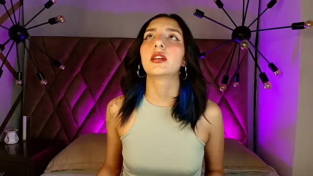 Aris Suarez online show from May 7, 4:18 am