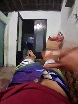 Snapshot of ReizinhoOh chatting on February 14, 5:37 am ReizinhoOh online show from February 14, 5:37 am