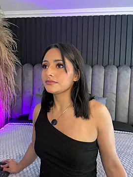 Nanda vixen  online show from May 7, 11:10 pm