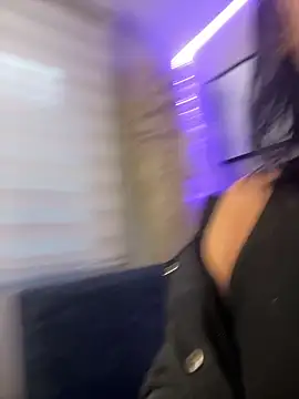 Nanda vixen  online show from May 9, 11:59 am