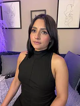 Nanda vixen  online show from May 10, 12:05 am