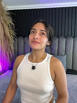 Nanda vixen  online show from May 14, 11:00 pm