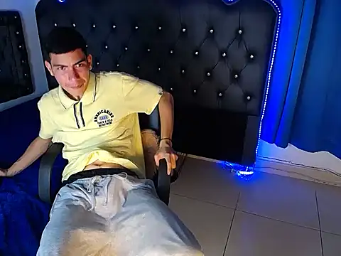 JorgeJohnson  online show from February 12, 3:12 am