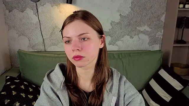 Snapshot of LesleySky chatting on March 1, 8:22 pm LesleySky online show from March 1, 8:22 pm