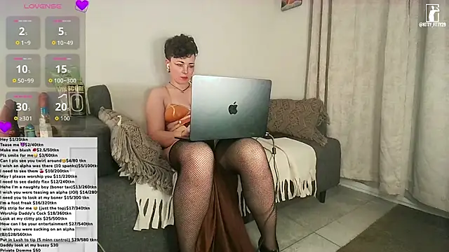 Snapshot of kittyfitty29 chatting on February 16, 5:03 am kittyfitty29 online show from February 16, 5:03 am